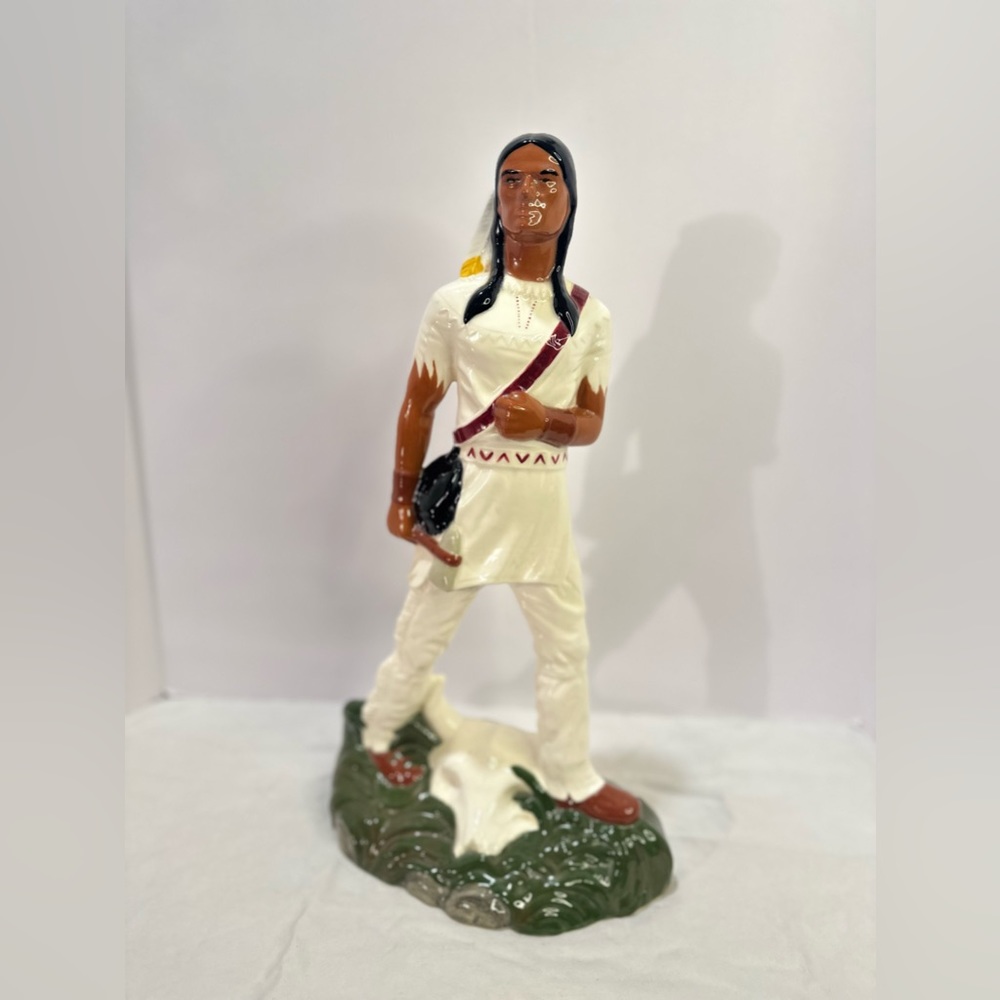 Amazing Vintage MCM 1977 Alberta Molds Tall Native American Ceramic Statue